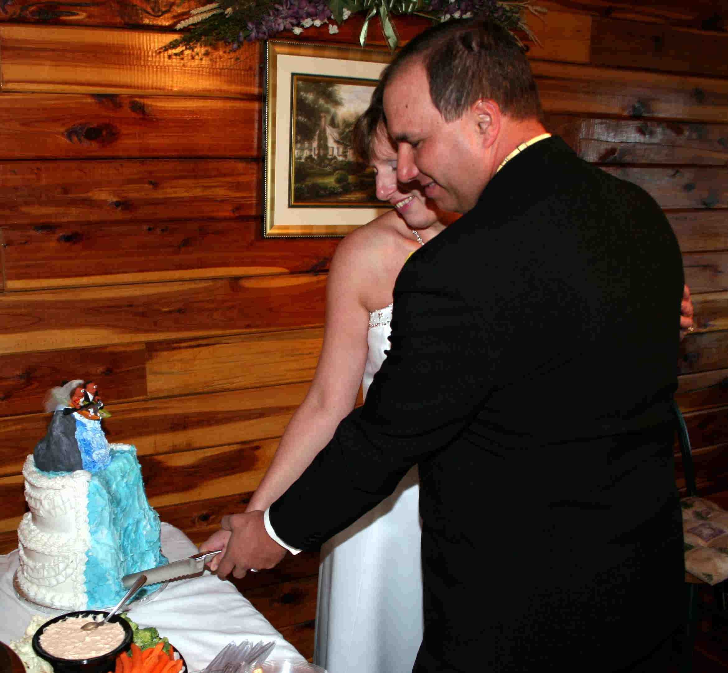 Cutting the Wedding Cake!